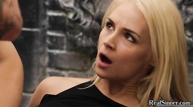 Sexy blonde loves her tattoed stud fingering blowjob doggy fucking