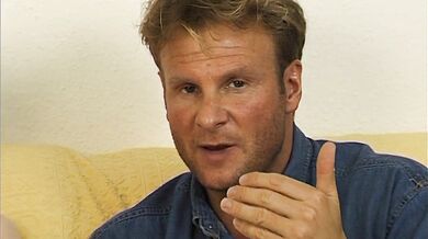 Mature slut loves a dildo and fucking