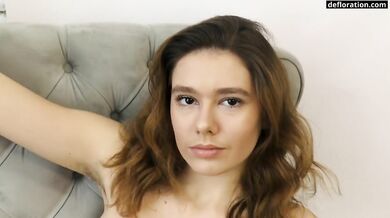 Ofelya Rubens in casting spreads hairy pussy for cock