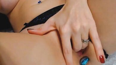 Sexy blonde Babe Camgirl Finger Fucking Her Pussy