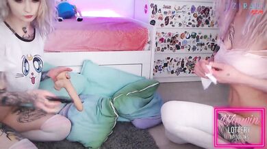 Blonde cuties zzzirael and bambi weeb streaming together on webcam