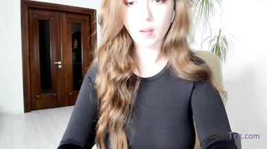 Amazing pretty brunette plays and ejoys herself on webcam