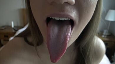 Sexy amateur camgirl Jenny Willson Young rides dildo until she cums