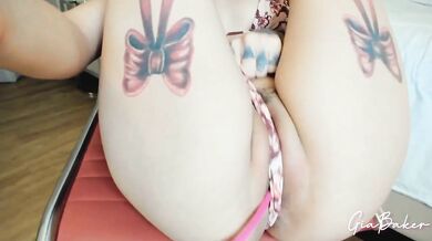 Colombian camgirl undresses from pretty bikini to try out gag