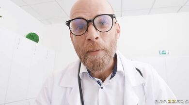 Brazzers: The sexy Nurse Angel Wicky Gets A Glory Hole Ass Fuck On