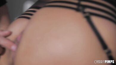 Amazing Vanna Bardot Pleases a Lucky Guy