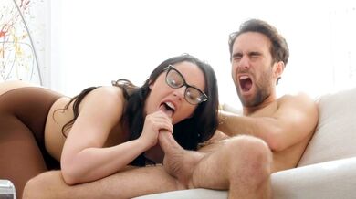 Gal from the Gallery Gags on Giga-Wang