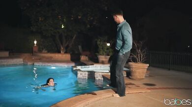 Bloke Finds Strange Mermaid in his Pool