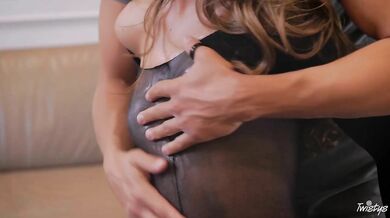 Cum-Crazy Cat-Lady Kimmy Granger Facialed