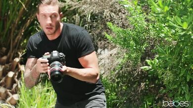 Paparazzo got His Cock Sucked by Disgruntled Celeb