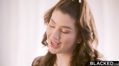 BLACKED Gorgeous Alyx keeps her sugar daddy very satisfied on PornHD