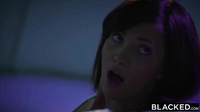 Poor Leah got Distracted by NOT her BF's BBC! :O