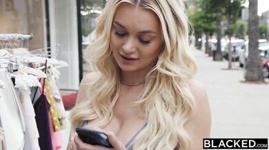 Curvy Blonde Lassie likes to Rim & Ride BBCs!