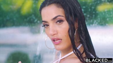 The Sexiest Latina on the Island gets Shafted