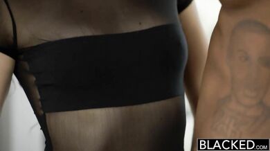 Mandy takes a big one up her ass