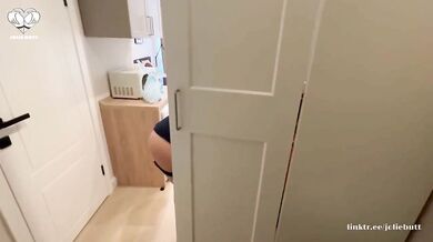 Pretty brunette gives blowjob on knees to pay the courier